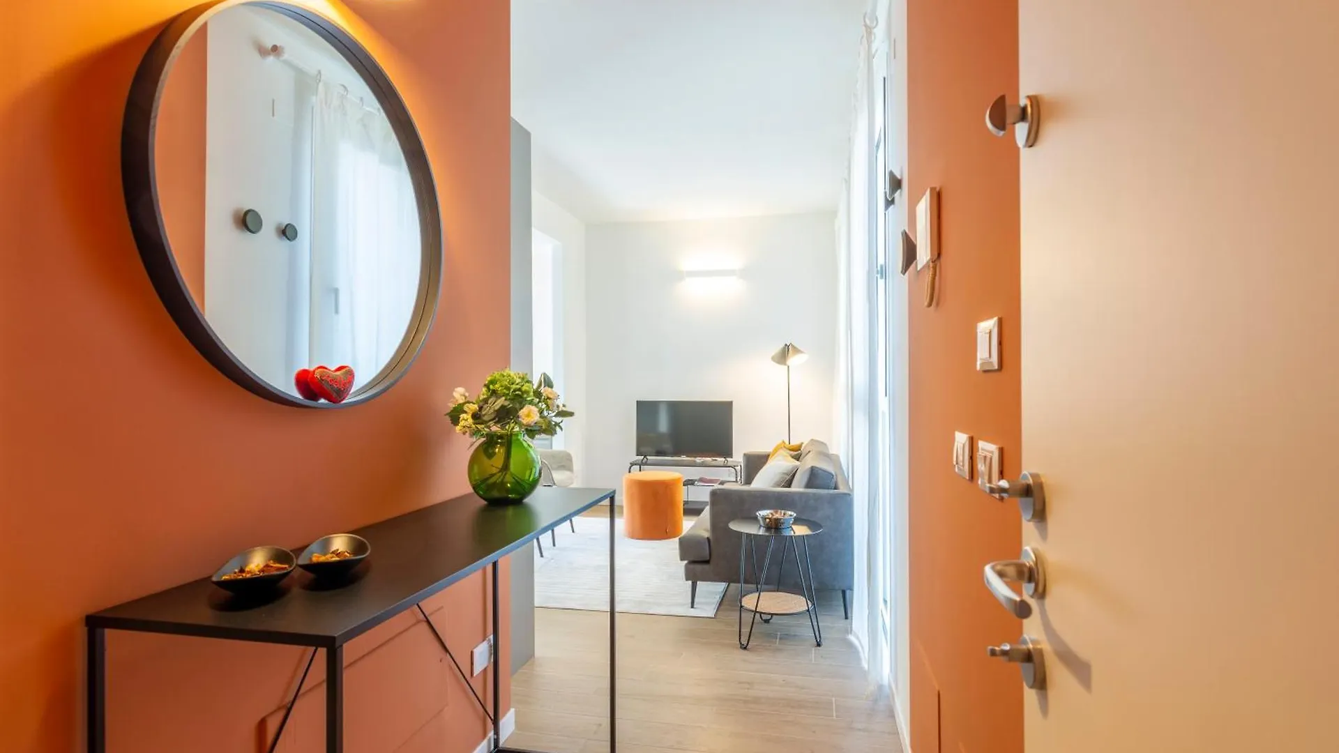 Caseospitali - Glam Flat, Nuovo Trilocale Di Design Zona Prada Milan 0*,  Italy
