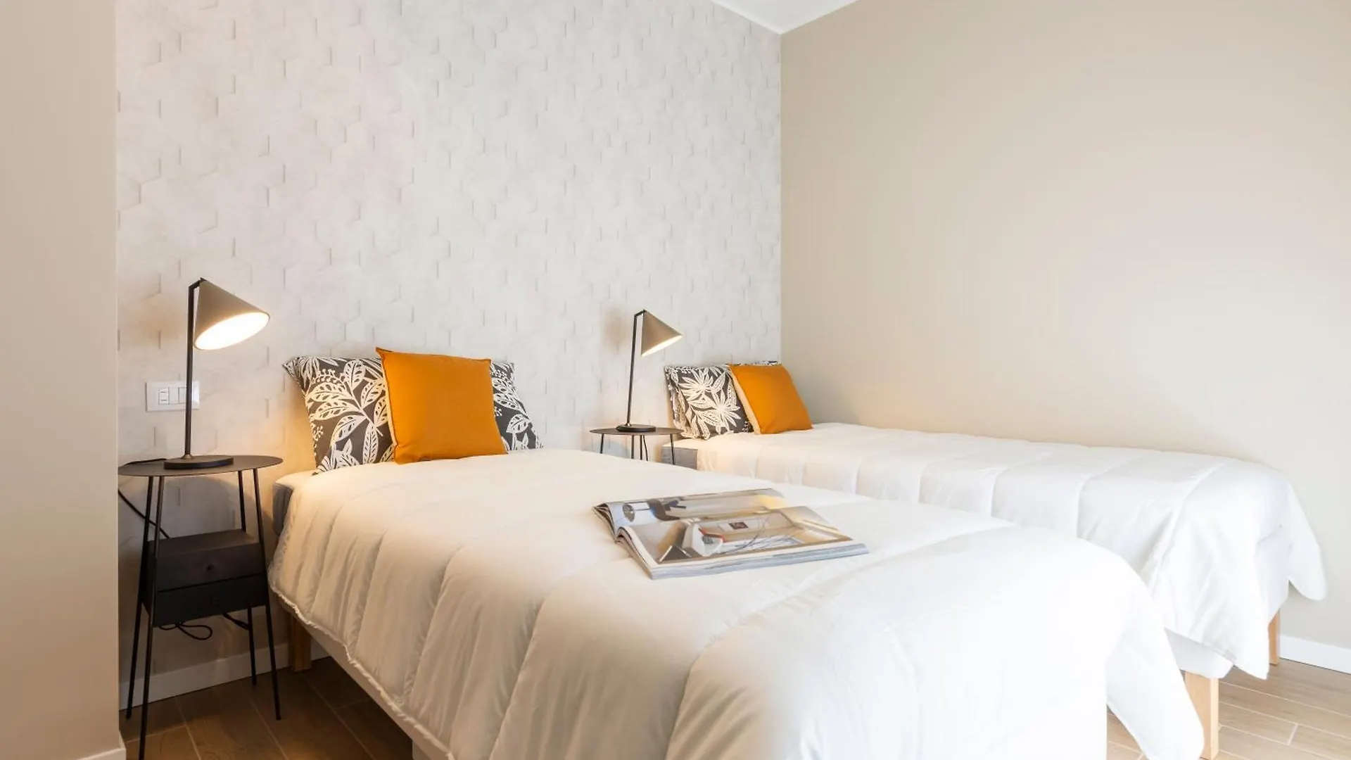 Caseospitali - Glam Flat, Nuovo Trilocale Di Design Zona Prada Milan Apartment
