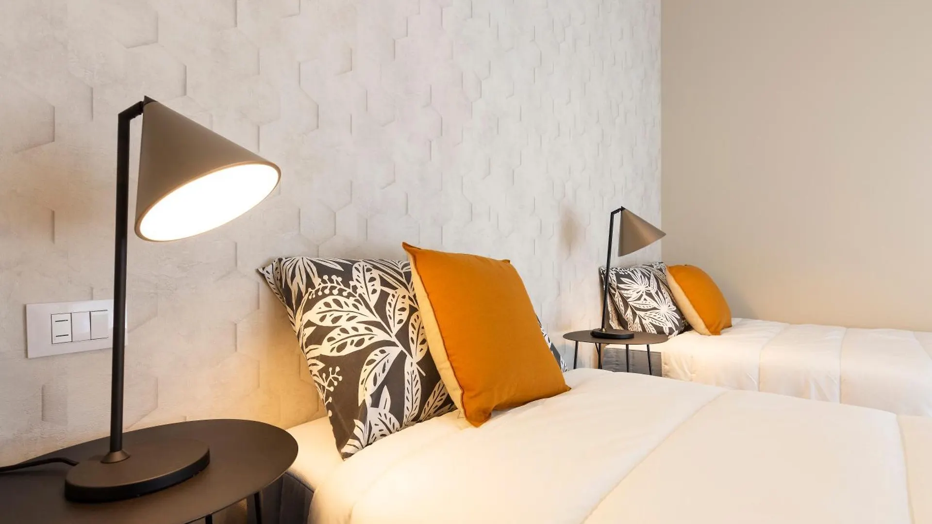 Caseospitali - Glam Flat, Nuovo Trilocale Di Design Zona Prada Milan 0*,